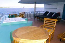 Horizon III Liveaboard - Maldives. Upper deck, jacuzzi. 